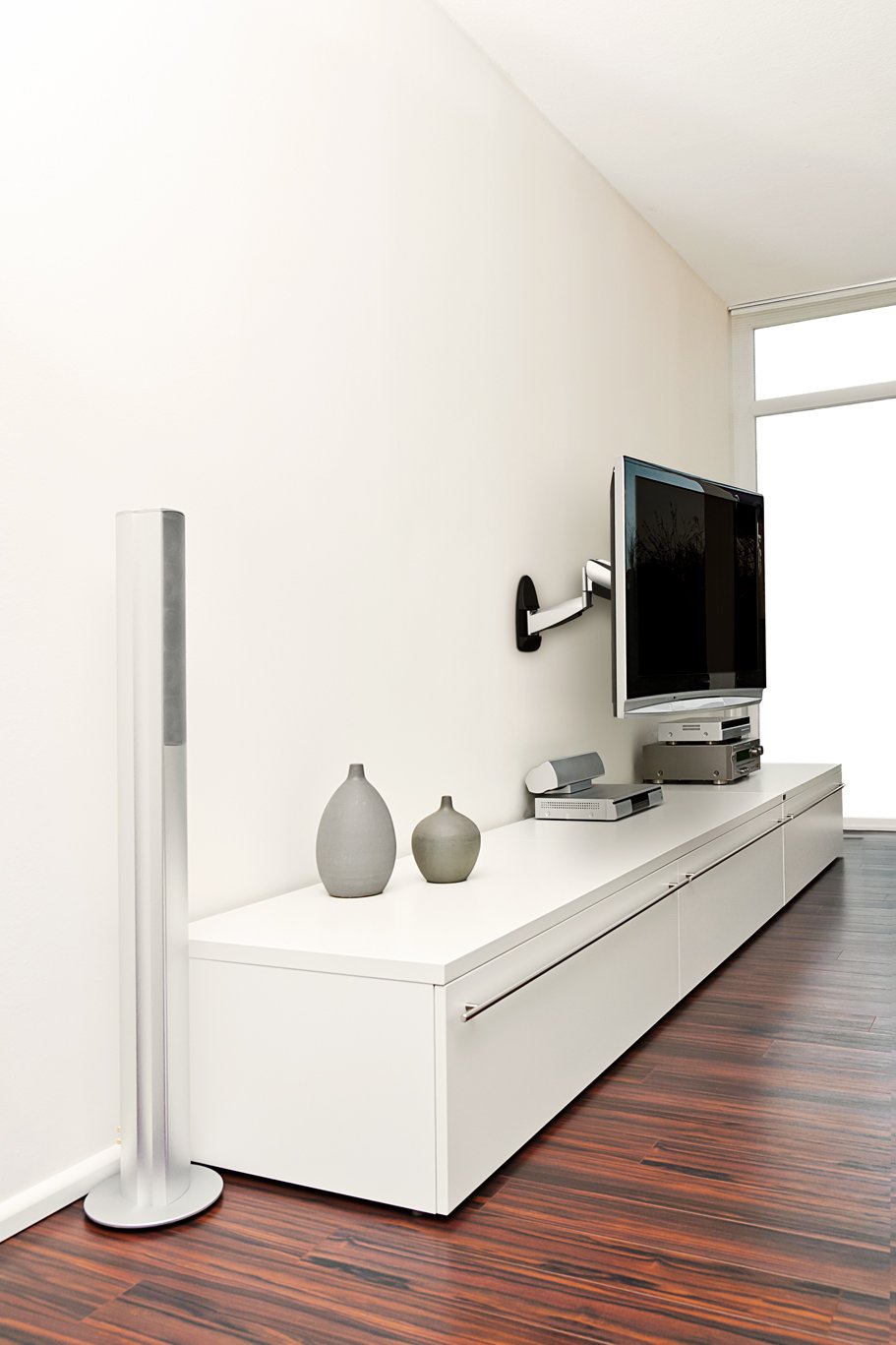 SSITLX350FM - STANLEY TLX-350FM 32quot; - 55quot; Interactive Full-Motion TV Mount - Image 9
